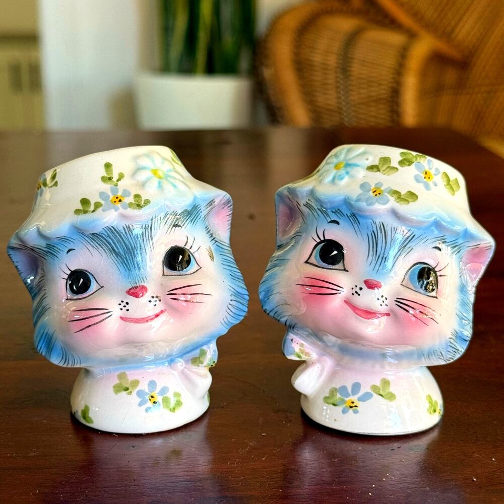 VTG Lefton Miss Priss Blue Kitty Cat Salt & Pepper Shakers Floral Hat Kitschy